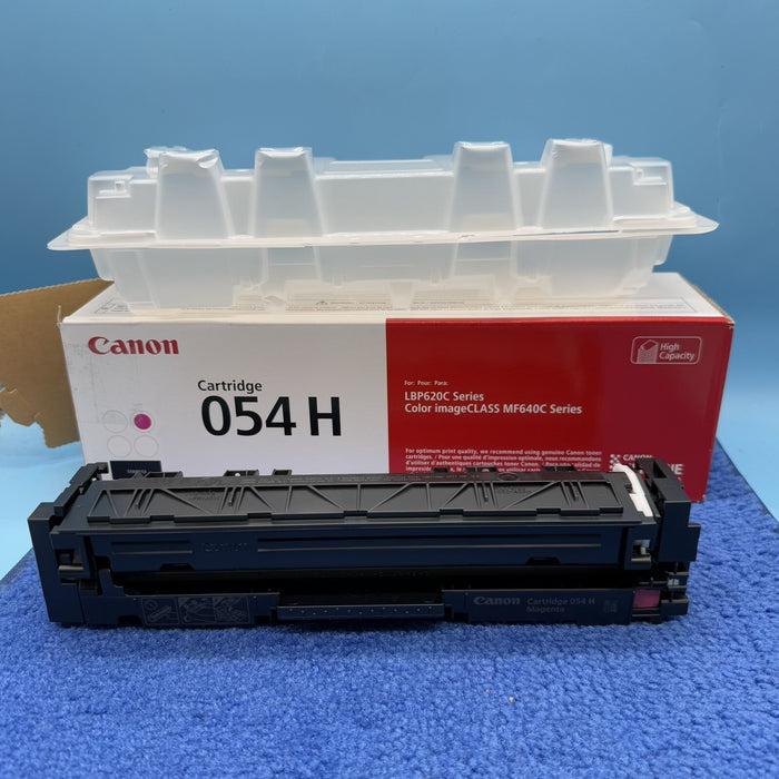 7641976