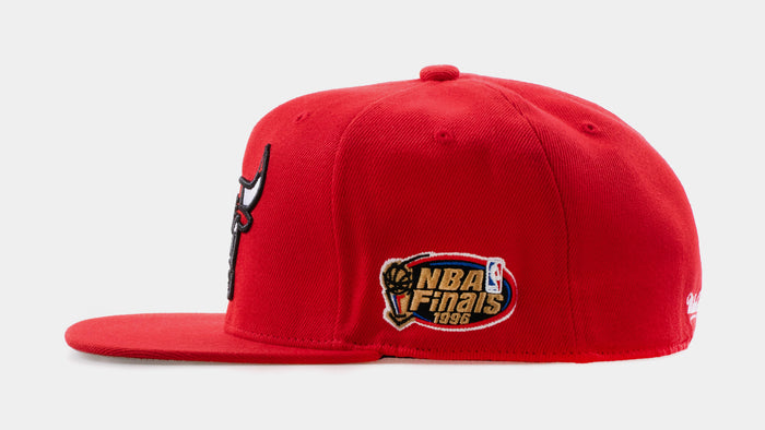 Chicago Bulls Fitted Hat Mens Hat (Red)