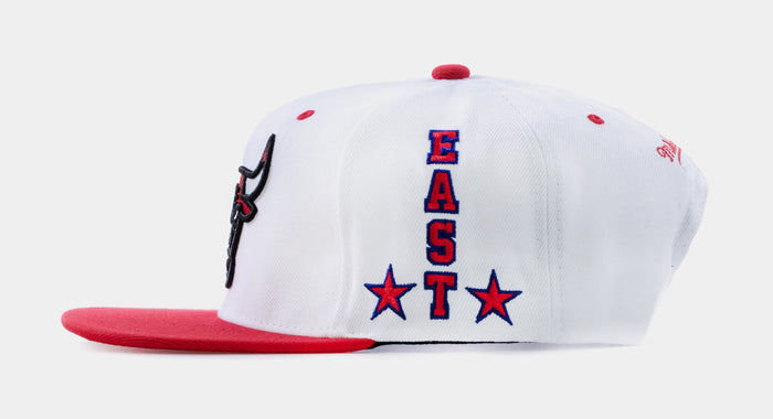 Chicago Bulls Snapback Cap Mens Hat (White/Red)