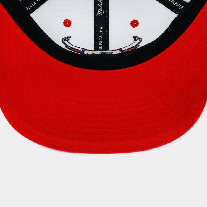 Chicago Bulls Snapback Cap Mens Hat (White/Red)