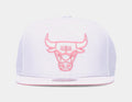 Chicago Bulls Summer Suede Snapback Mens Hat (White)