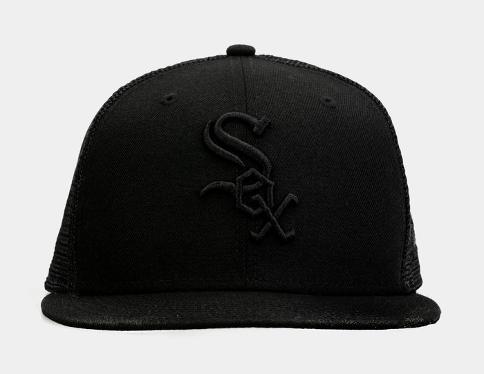 Chicago White Sox Blackout 9Fifty Trucker Mens Hat (Black)