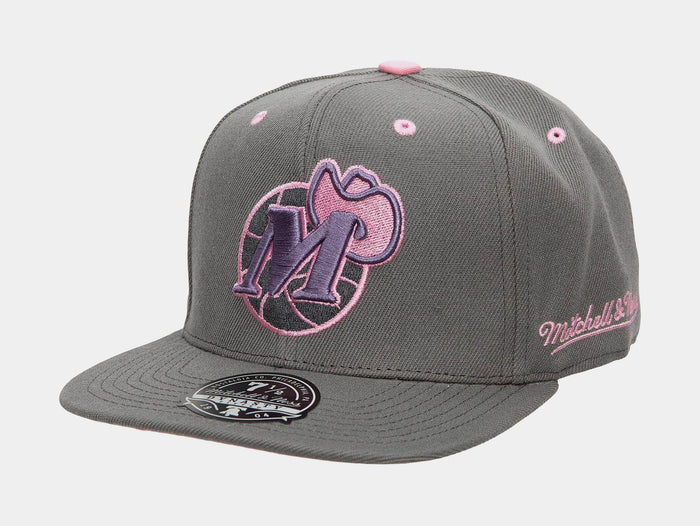 Dallas Mavericks Lavender Dreams Mens Fitted Hat (Grey)
