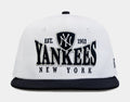 New York Yankees Crest 9FIFTY Mens Snapback Hat (White/Black)